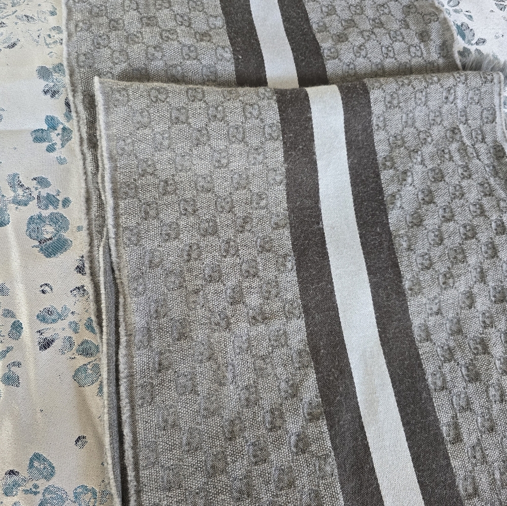 Authentic Gucci Gray And Black Patterned Scarf Fo… - image 5